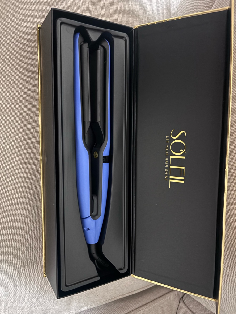 Soleil Blue Ceramic Hair Straightener - Sleek Salon Styling